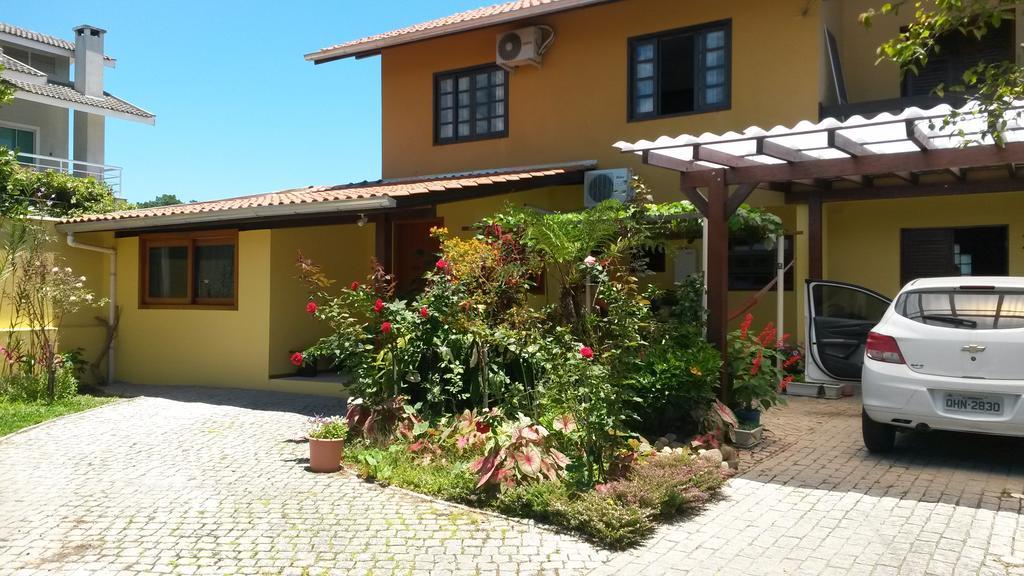 Casas Na Praia De Bombas - Bombinhas Exterior foto